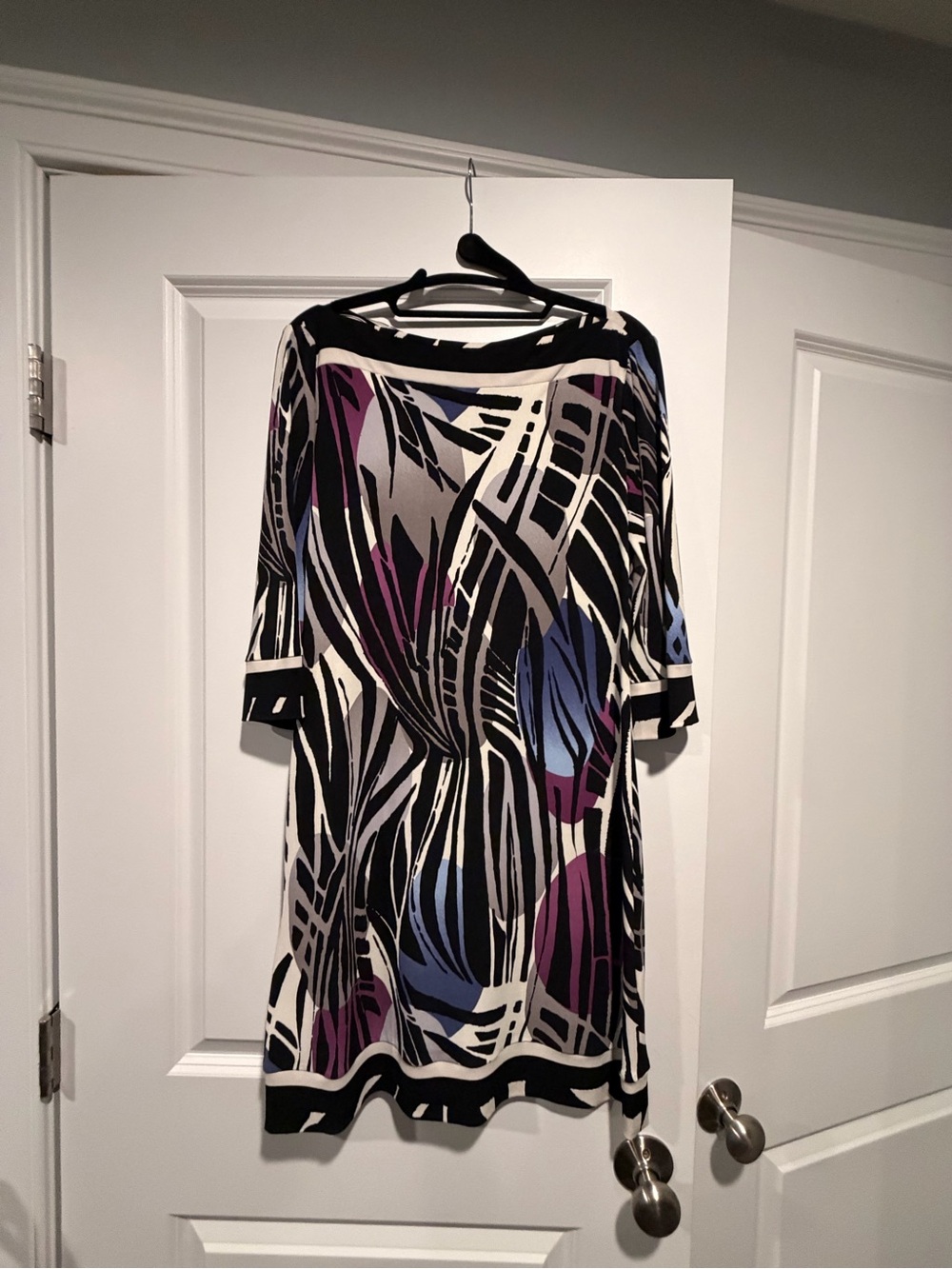 Ali Ro Size 6 Geometric Boat Neck Dress. 3/4 sleeve dress.